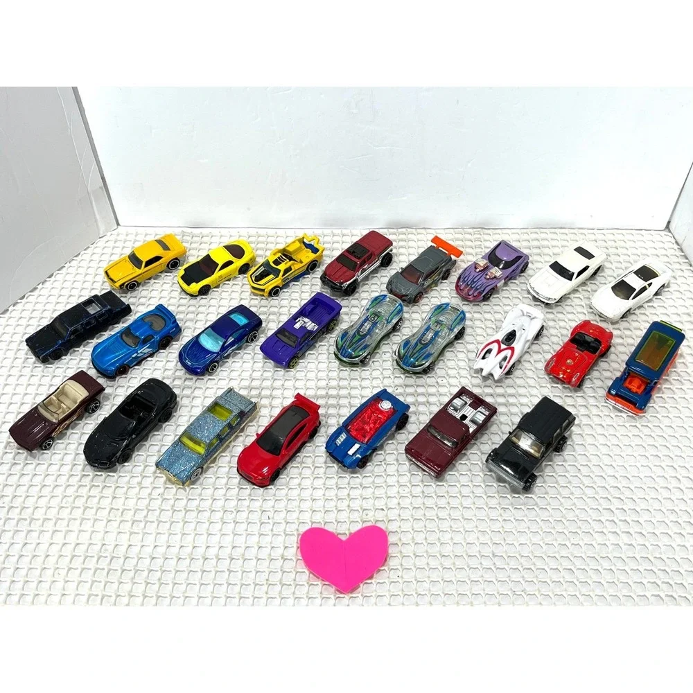 Vintage‎ Diecast Toy Cars Hot Wheels Matchbox Collection Lot of 24